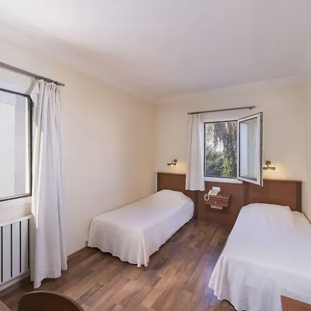 فندق سيكين كوناكلاش 3*